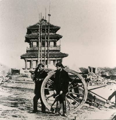 French Soldiers by a Cannon in Peking During the Anglo-French Expedition to China, 1860 by Unbekannt Unbekannt